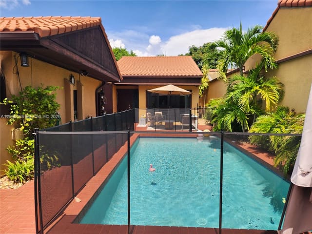1085 NE 203rd Lane, Sky Lake Villas, Miami, FL