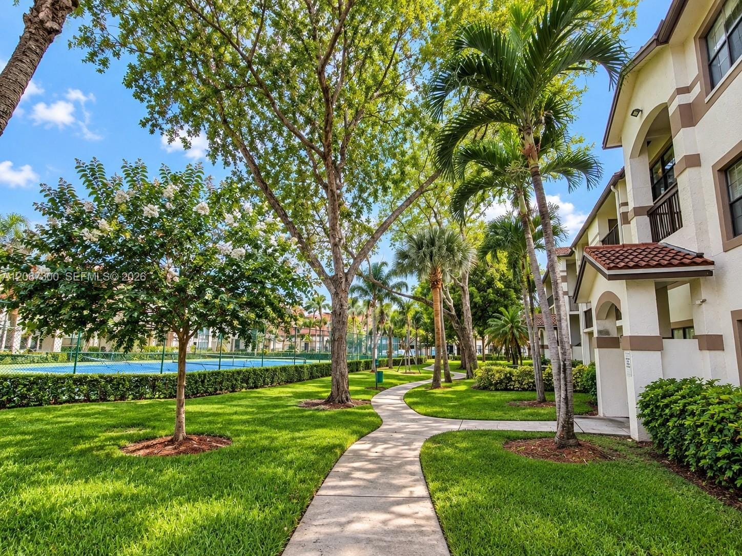 550 S Park Road 25-8, Hollywood, FL 33021 photo 22