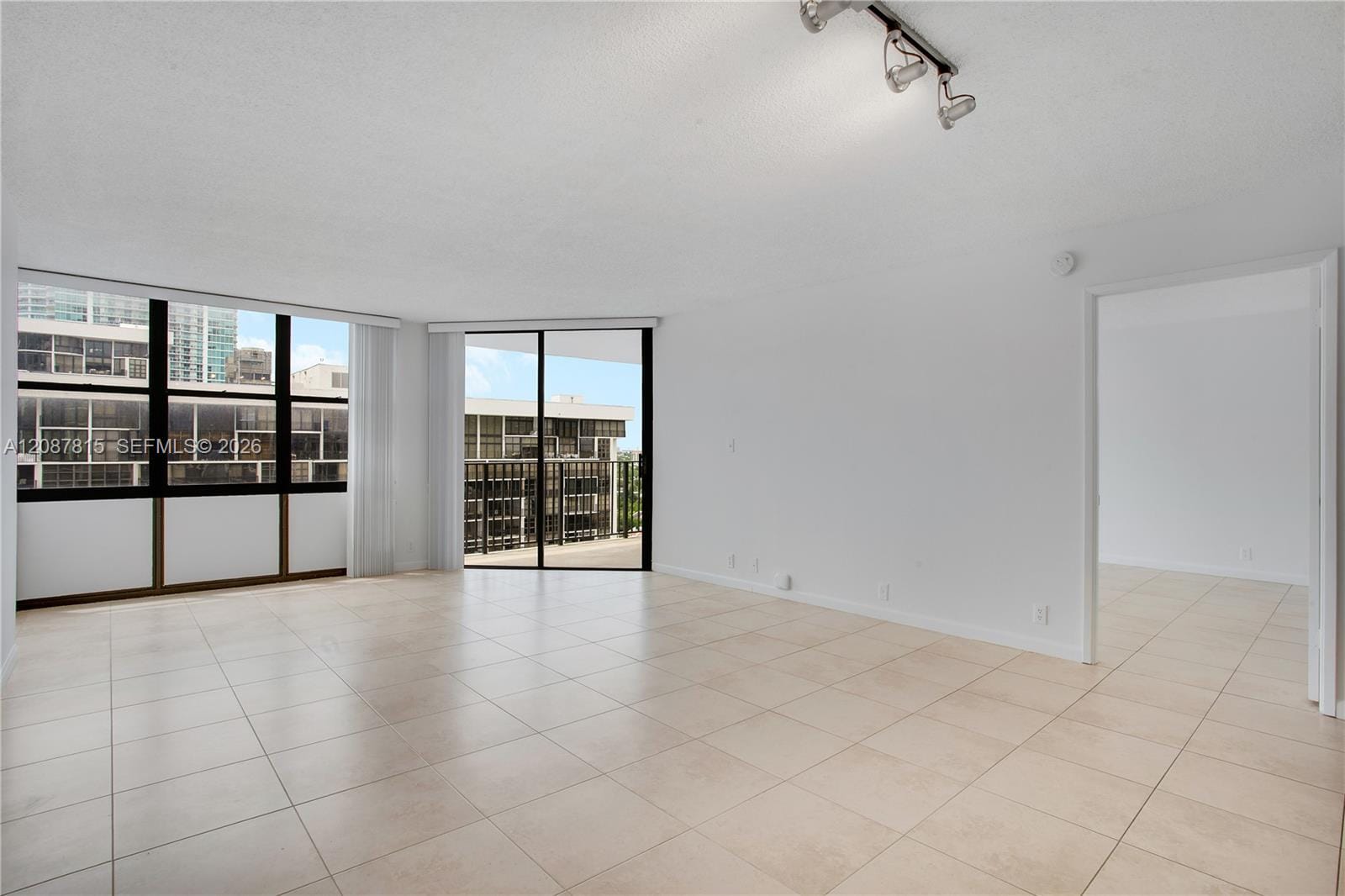 1901 Brickell Avenue B1702, Miami, FL 33129 photo 7