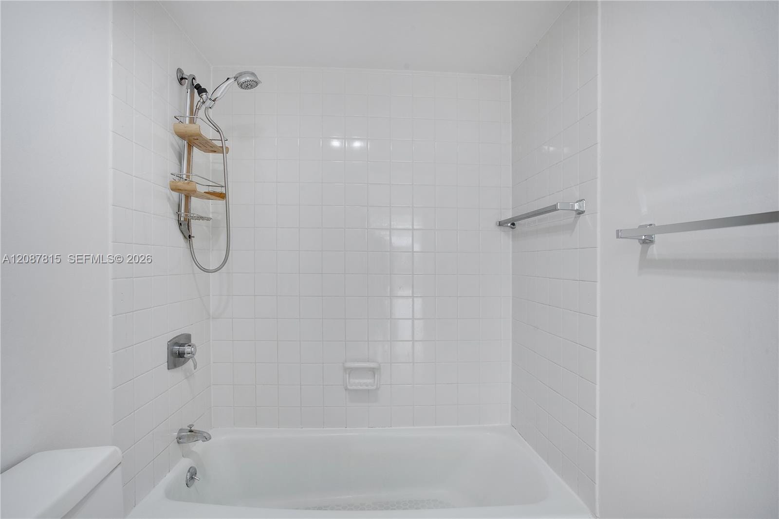 1901 Brickell Avenue B1702, Miami, FL 33129 photo 9