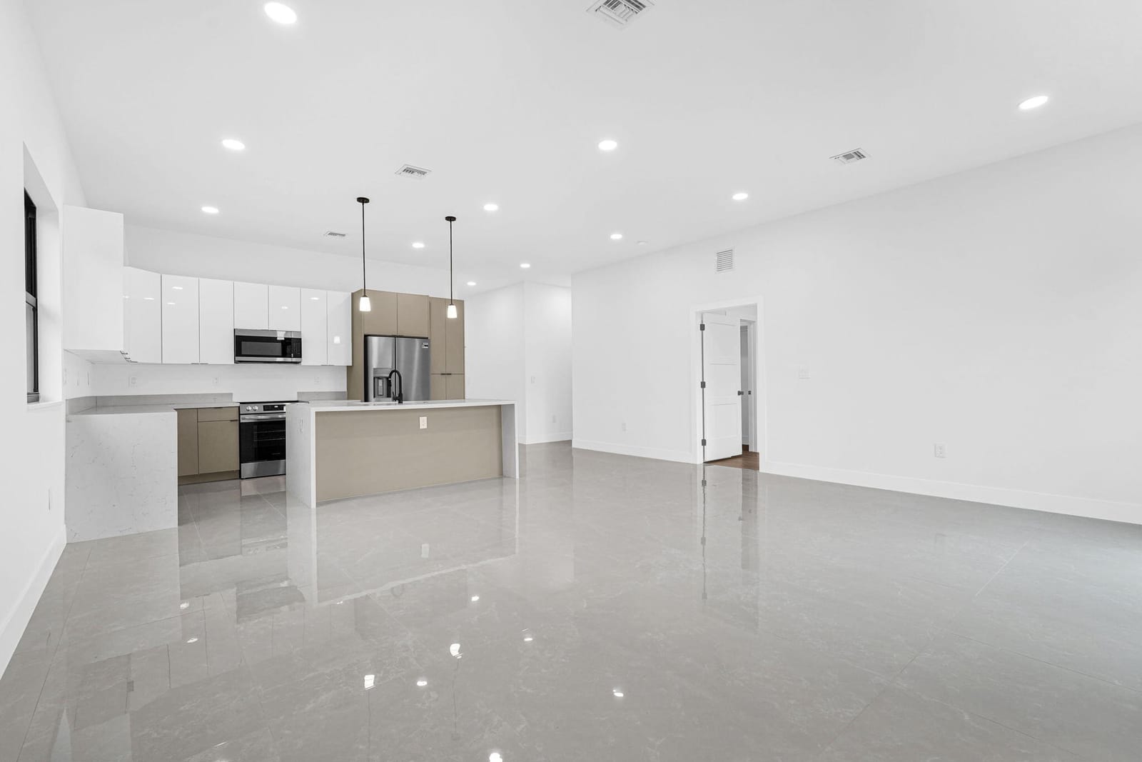 2540 NW 14TH Court, Fort Lauderdale, FL 33311 photo 14