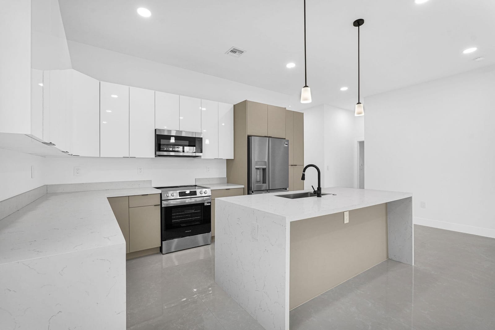 2540 NW 14TH Court, Fort Lauderdale, FL 33311 photo 17