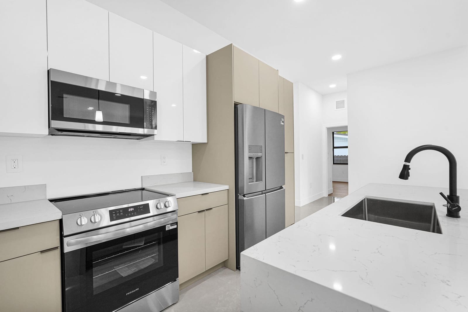 2540 NW 14TH Court, Fort Lauderdale, FL 33311 photo 19