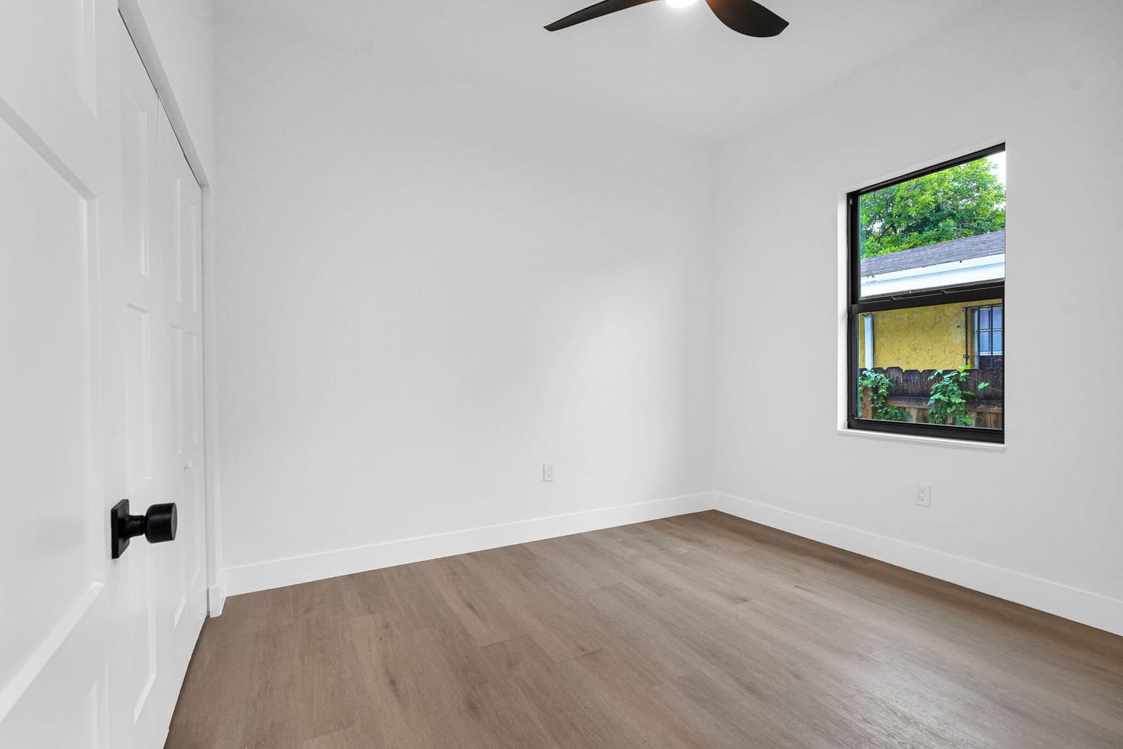 2540 NW 14TH Court, Fort Lauderdale, FL 33311 photo 23