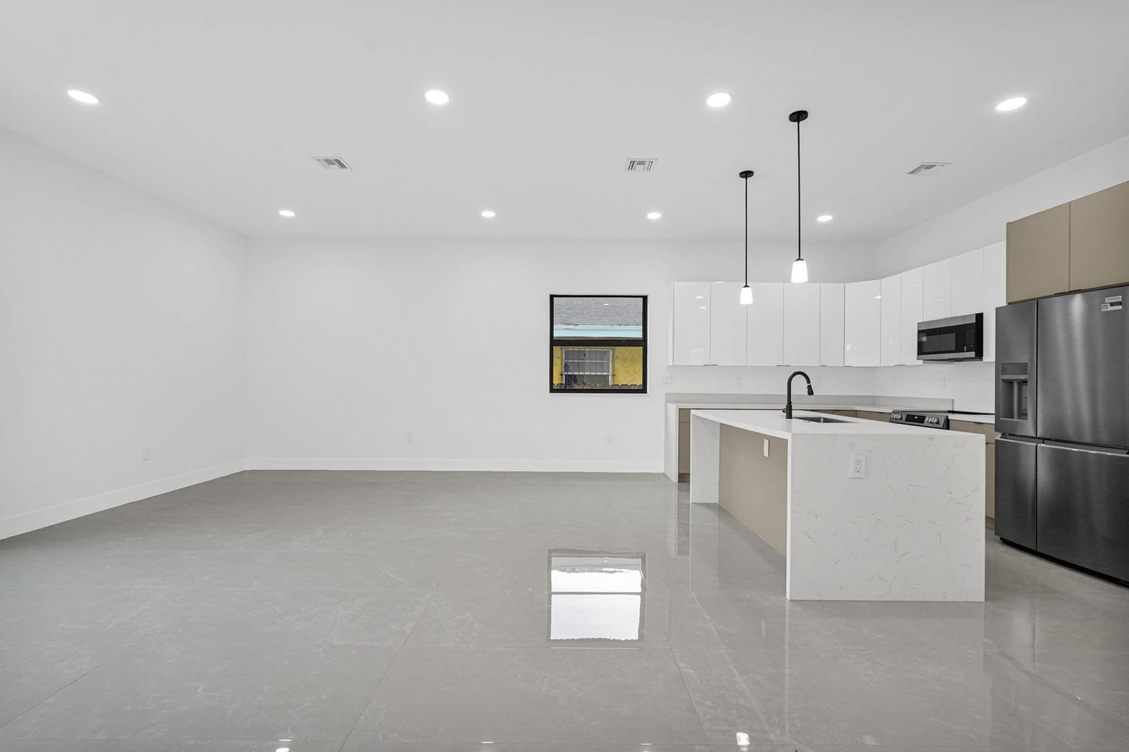 2540 NW 14TH Court, Fort Lauderdale, FL 33311 photo 9