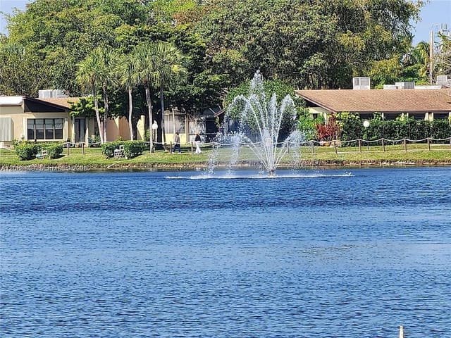 140 Fox Road 3-46, Hollywood, FL 33024