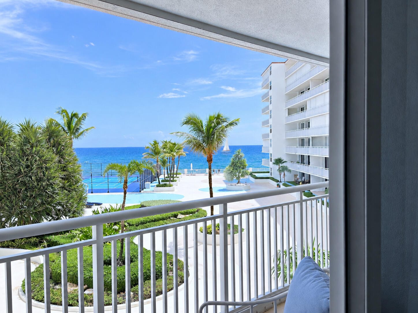 3546 S Ocean Boulevard 422, South Palm Beach, FL 33480 photo 2