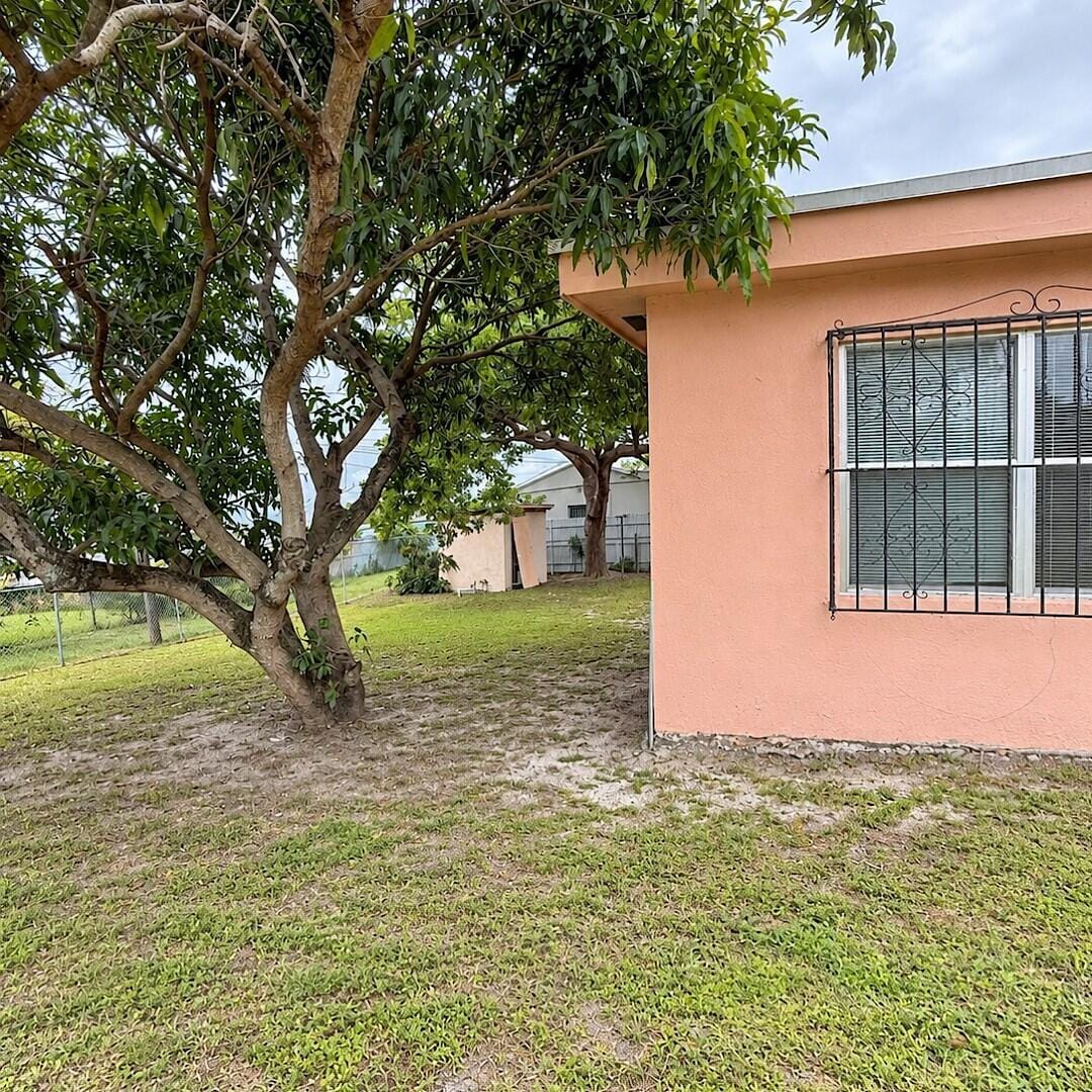 915 RUTLAND Street, Opa-Locka, FL 33054 photo 18