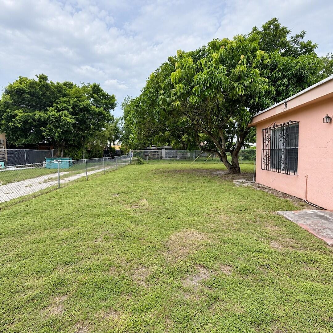 915 RUTLAND Street, Opa-Locka, FL 33054 photo 19