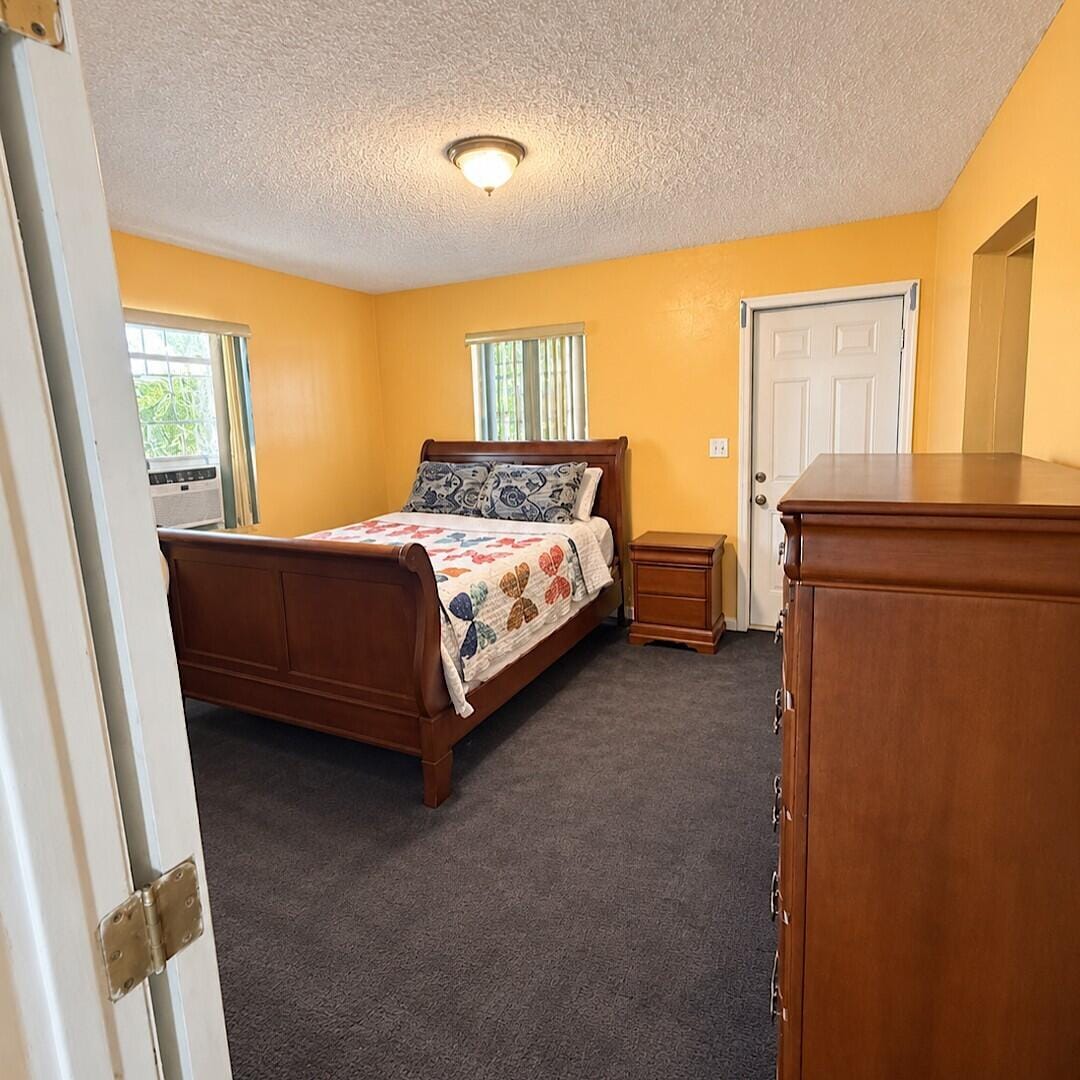 915 RUTLAND Street — photo 10