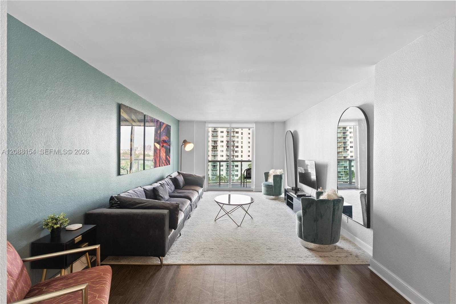19370 Collins Avenue 816 — photo 2