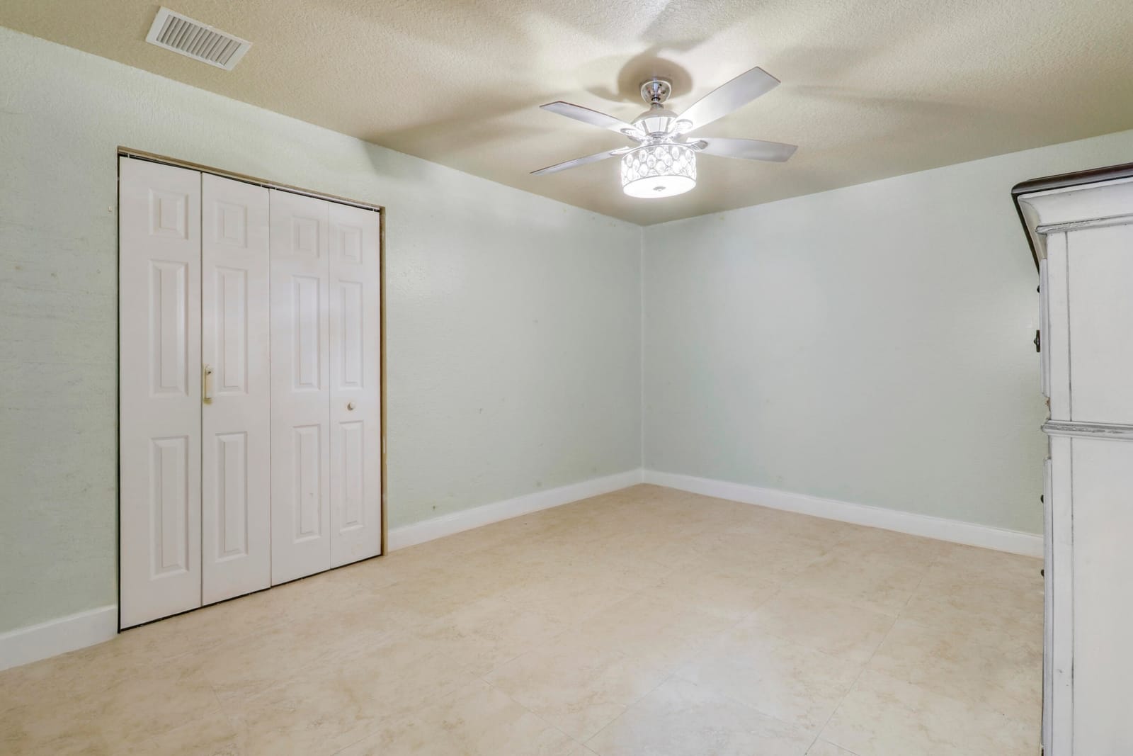 825 SE Cavern Avenue, Port St. Lucie, FL 34983 photo 17