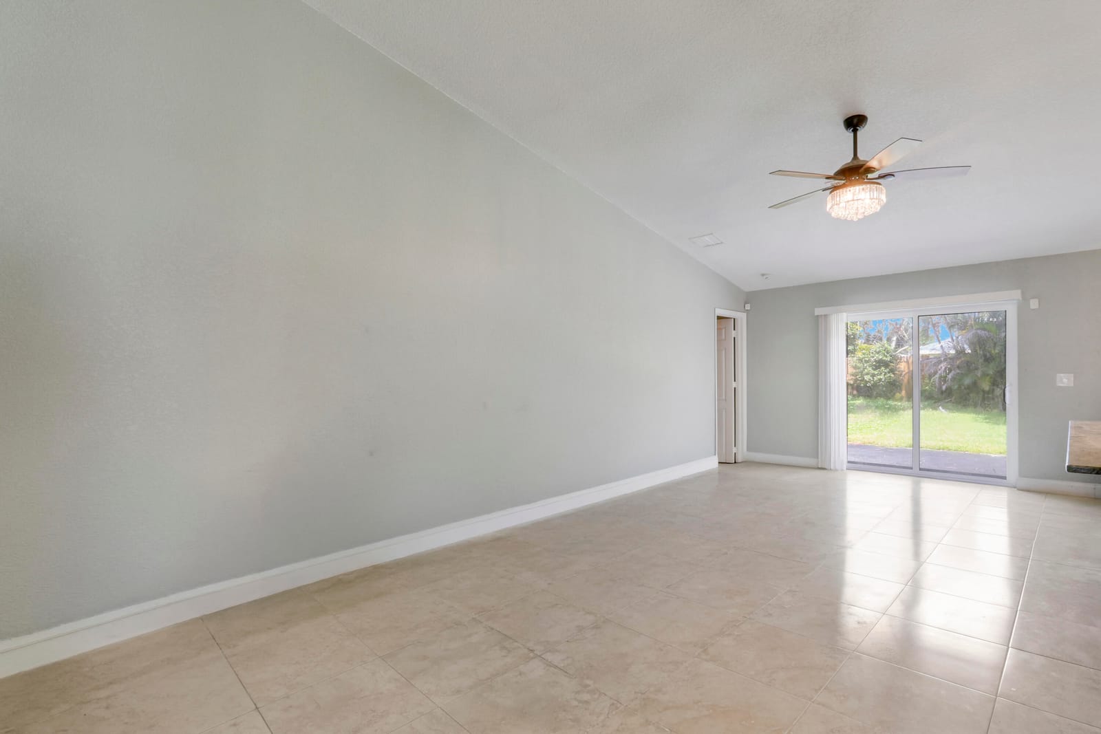 825 SE Cavern Avenue, Port St. Lucie, FL 34983 photo 29
