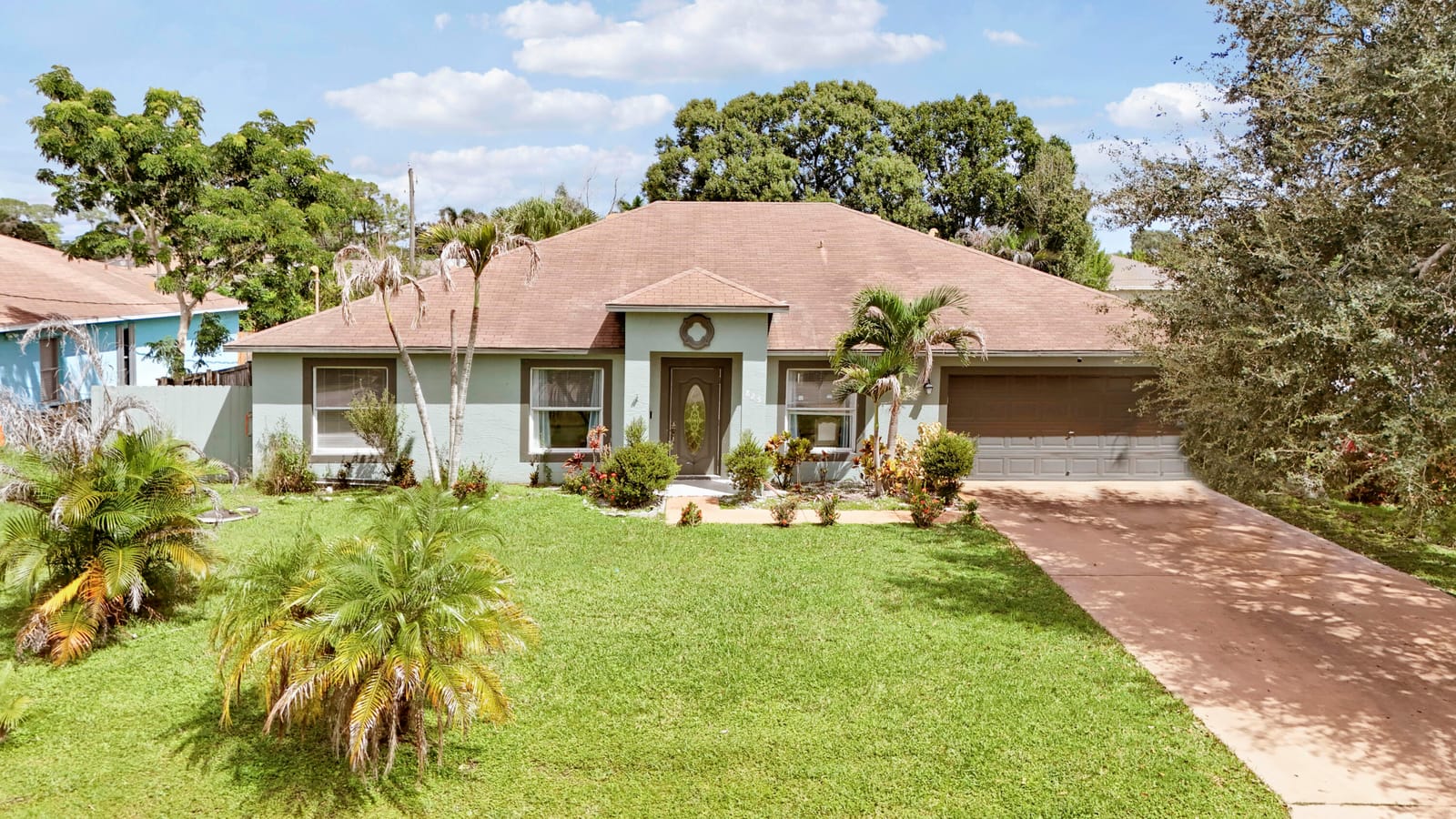 825 SE Cavern Avenue — photo 4