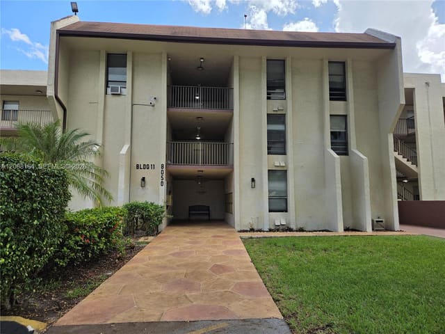 8050 W Mcnab Road 310, Tamarac, FL 33321
