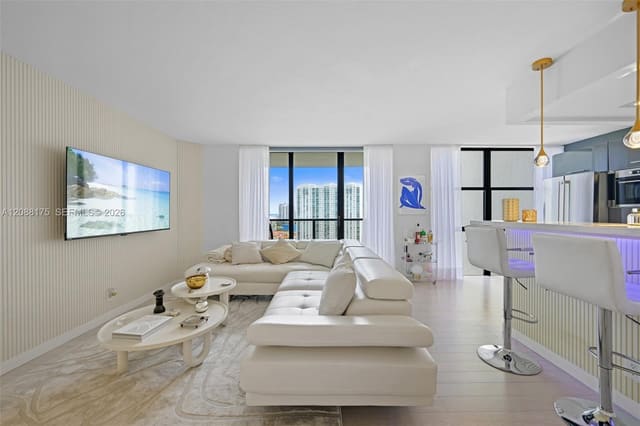 18181 NE 31st Court 2205, Aventura, FL 33160