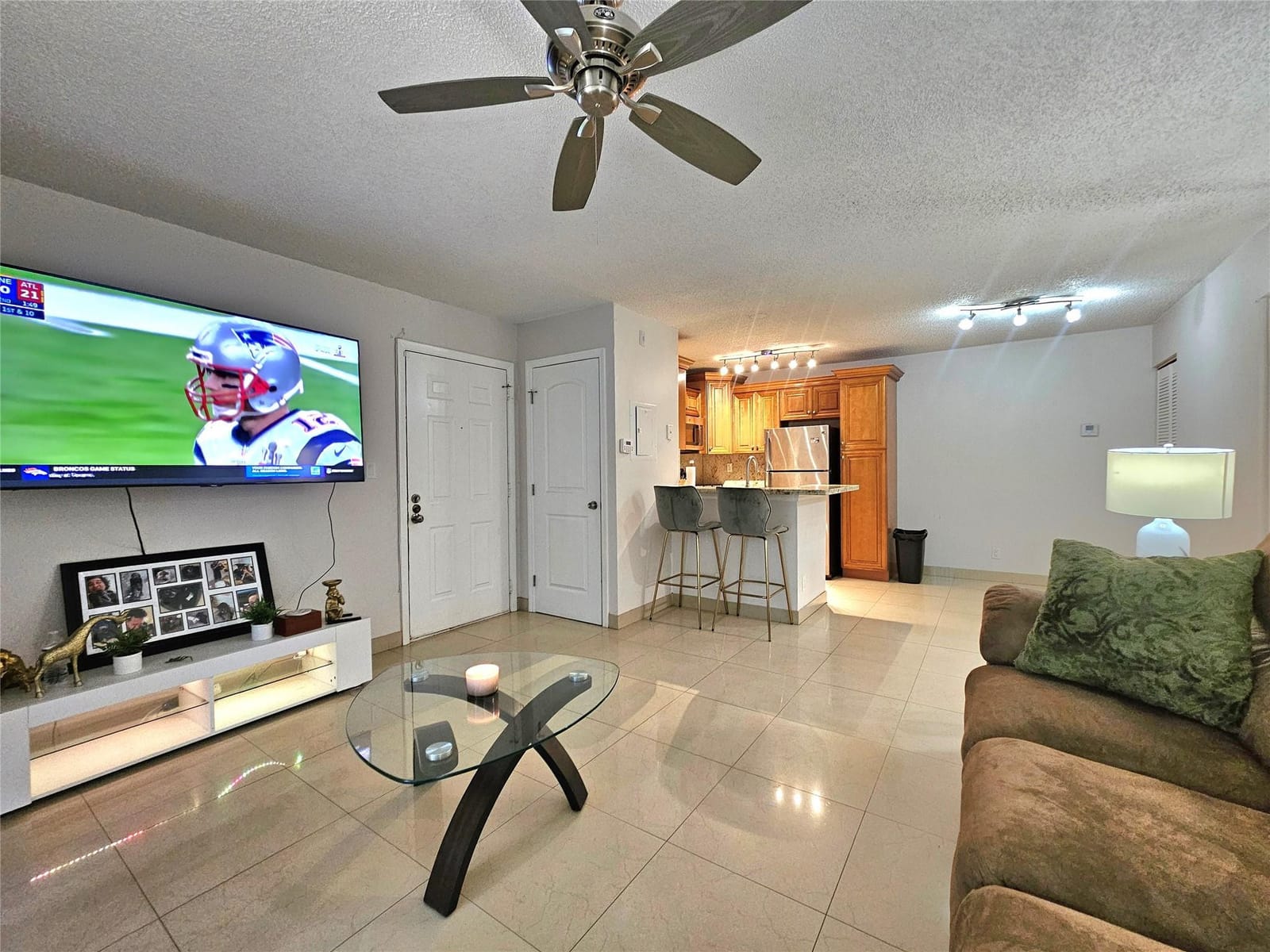 701 Lyons Road 13103