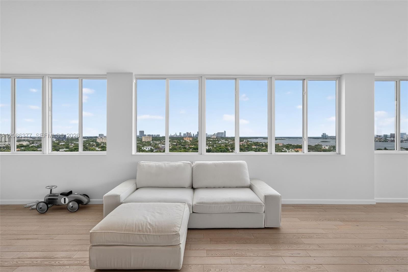 2150 Sans Souci Boulevard PH-D1, North Miami, FL 33181 photo 7