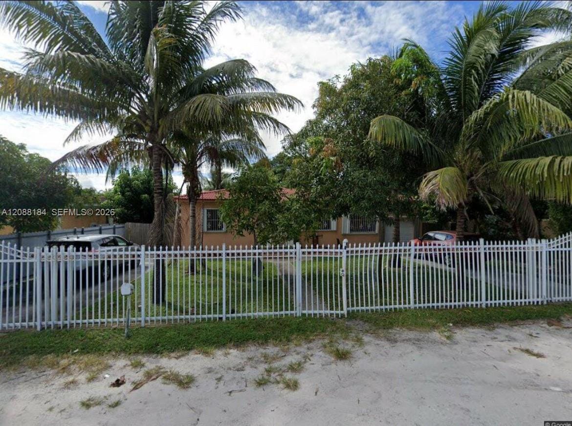 576 NW 147th Street a, Miami, FL 33168 photo 1