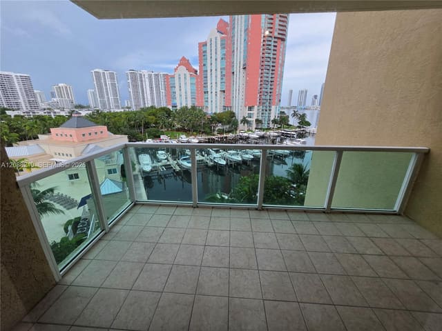 3340 NE 190th Street 705, Aventura, FL 33180