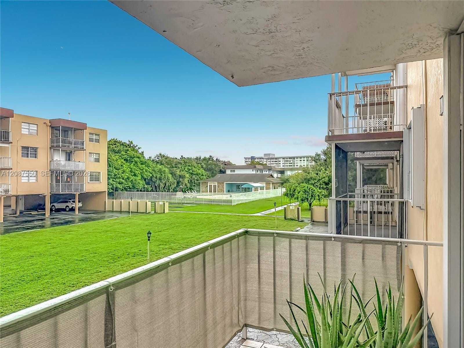 1600 Tallwood Avenue 204, Hollywood, FL 33021