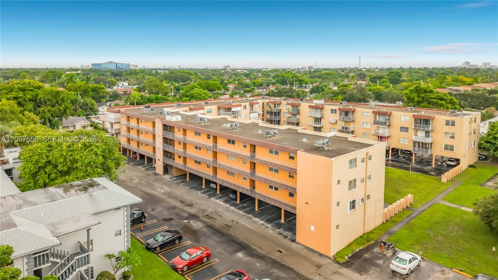 1600 Tallwood Avenue 204, Hollywood, FL 33021 photo 3