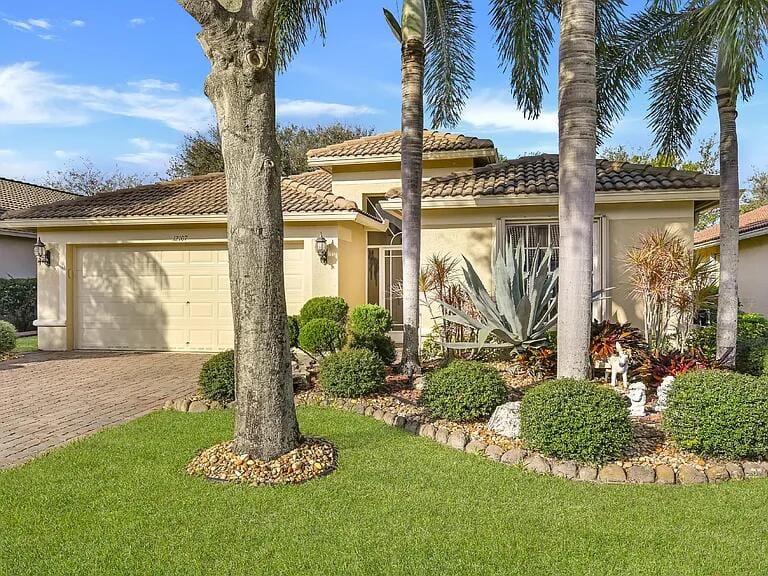 12107 ROMA Road — photo 1