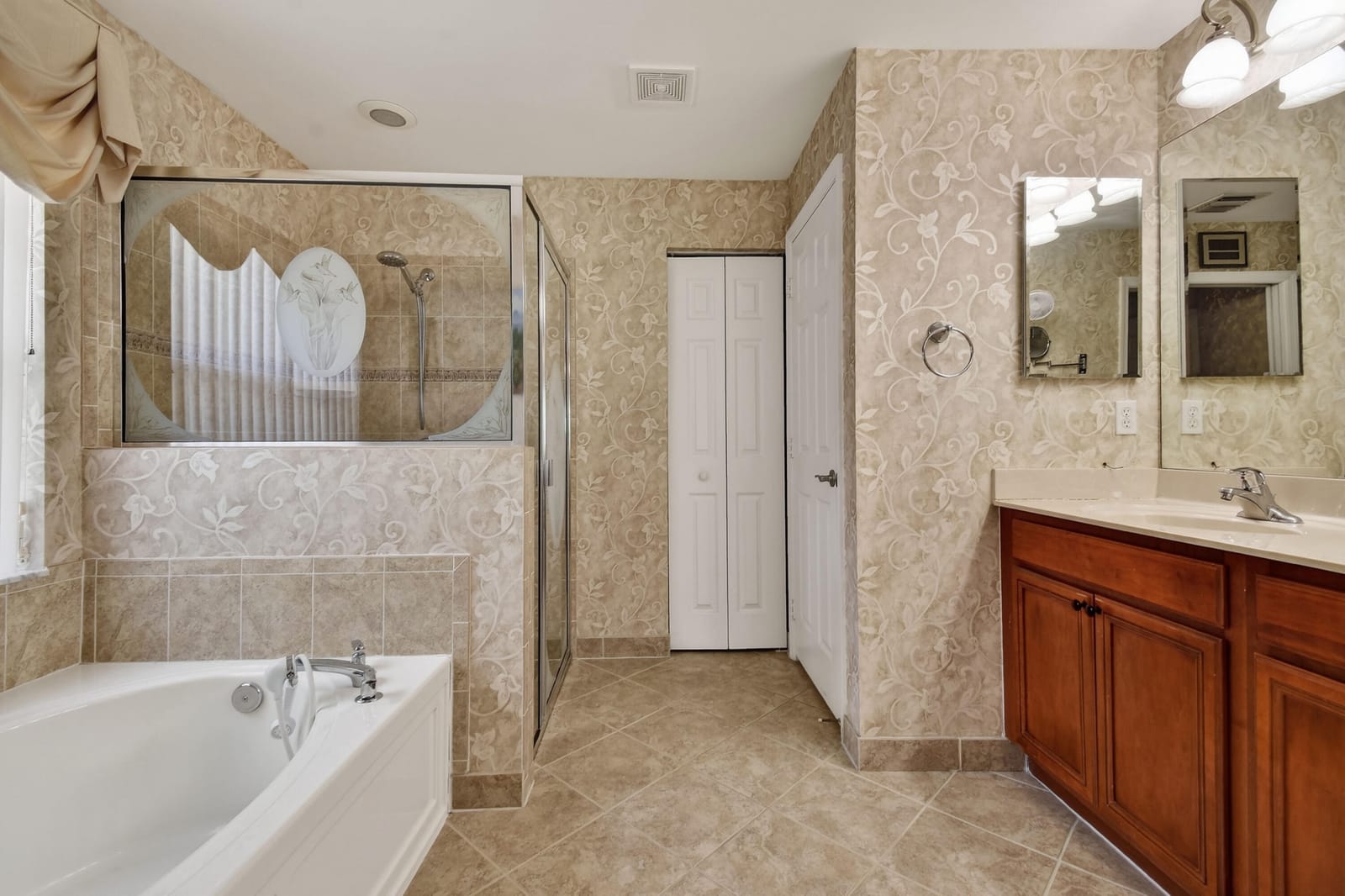 12107 ROMA Road — photo 11