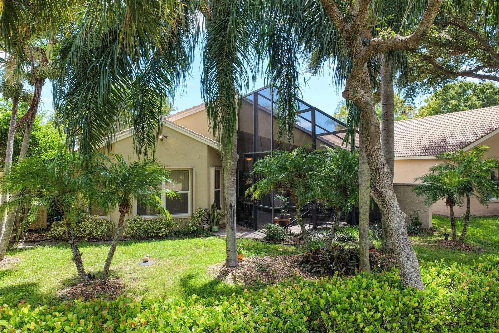 12107 ROMA Road — photo 3