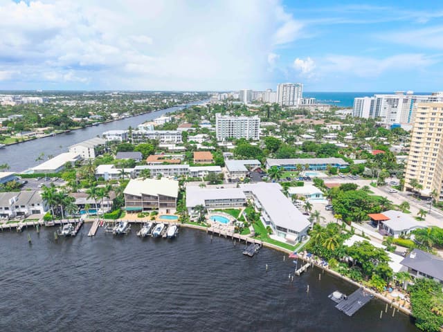 3216 SE 12th Street 10, Silver Shores, Lauderdale-by-the-Sea, FL