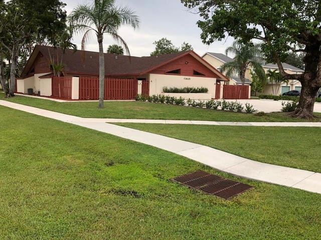 13825 YARMOUTH Drive D, Wellington, FL 33414