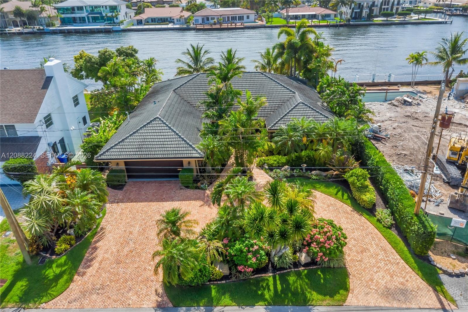 Pending home at 4615 W Tradewinds Avenue, Lauderdale-By-The-Sea, FL 33308