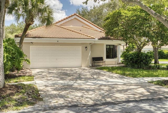 9701 NW 18TH Court, Plantation, FL 33322