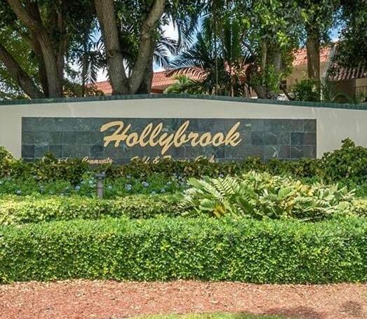 9410 N HOLLYBROOK LAKE Drive 302, Hollybrook Golf And, Pembroke Pines, FL