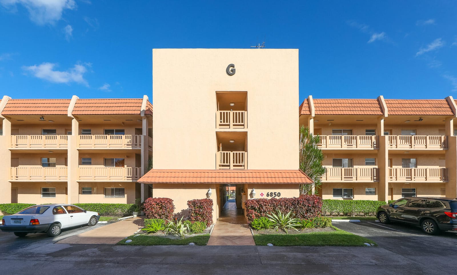 6850 ROYAL PALM Boulevard 303G, Margate, FL 33063