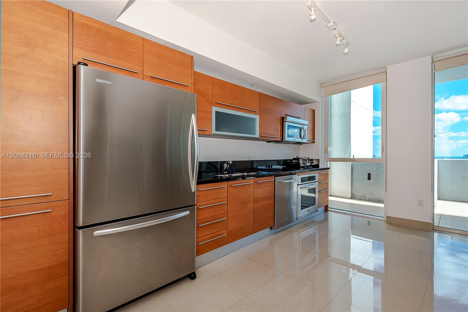 253 NE 2nd Street 3105, Miami, FL 33132 photo 14