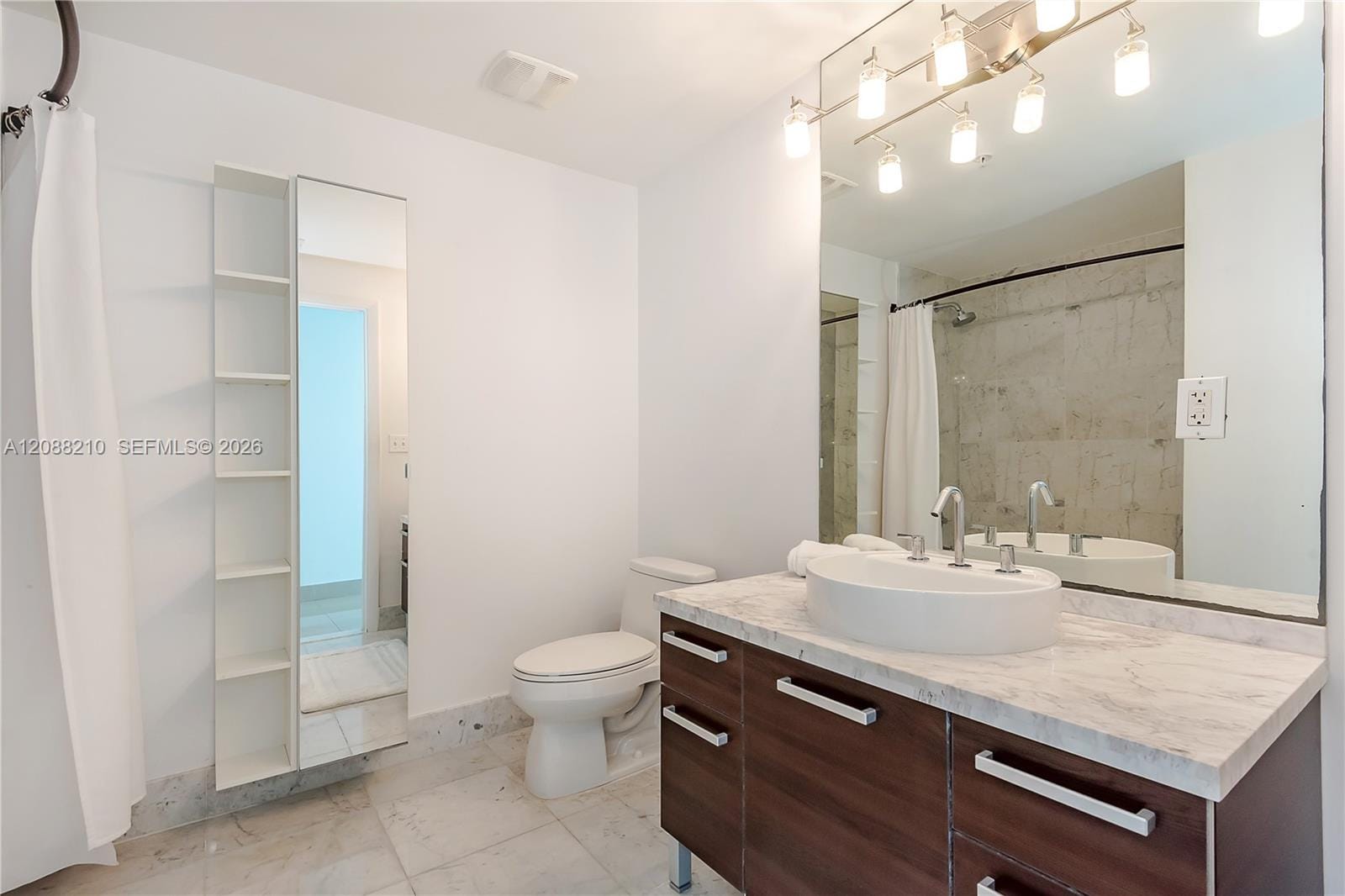 253 NE 2nd Street 3105, Miami, FL 33132 photo 16