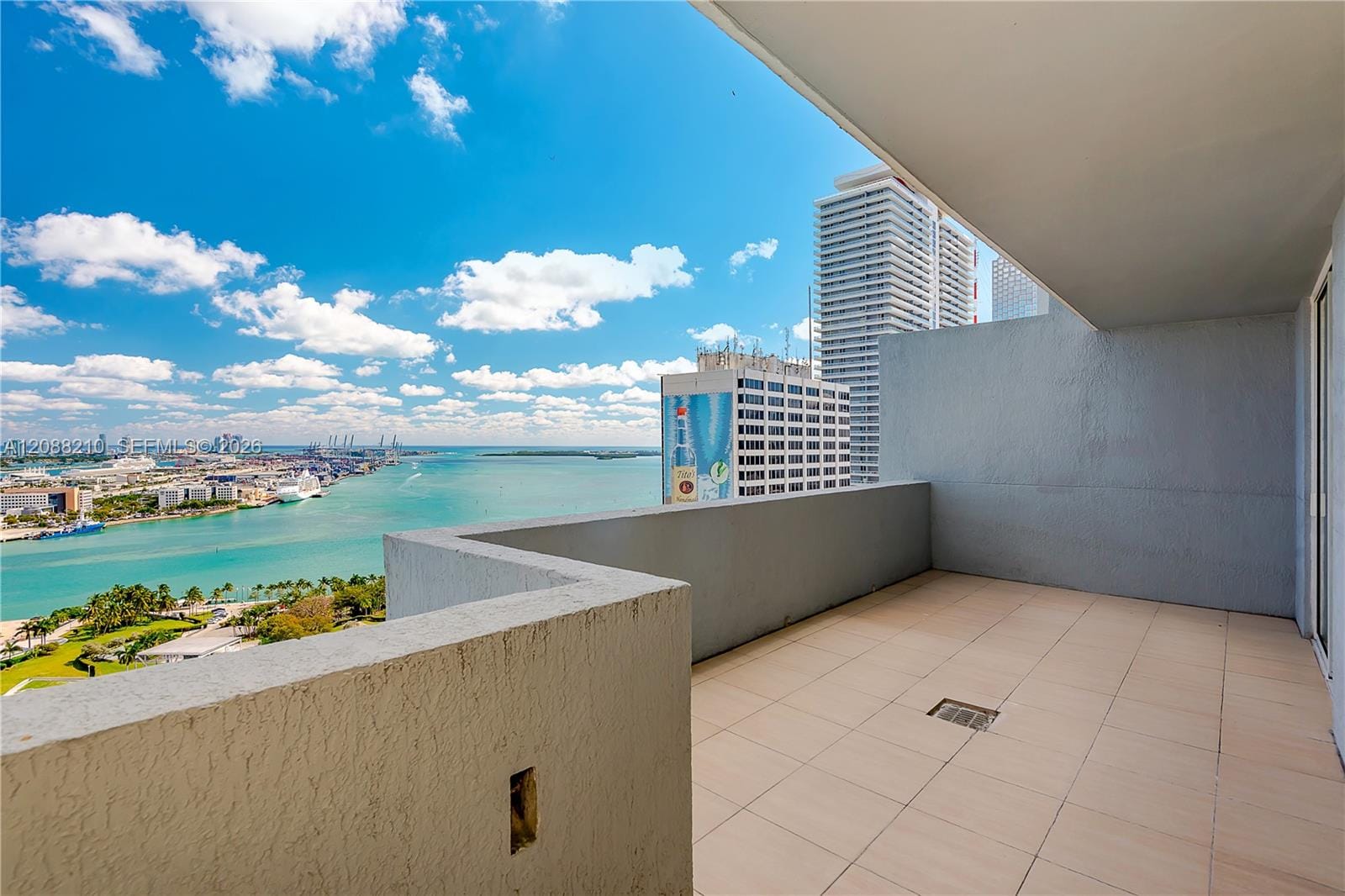 253 NE 2nd Street 3105, Miami, FL 33132 photo 18