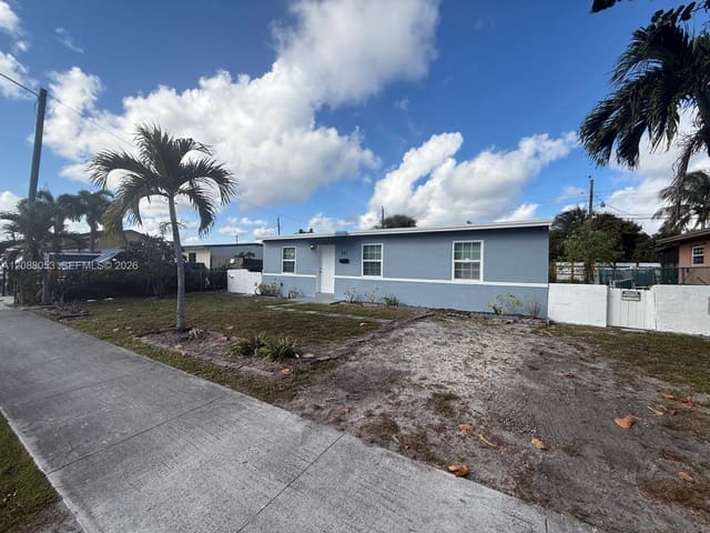 381 NW 16th Street 381, Pompano Beach, FL 33060