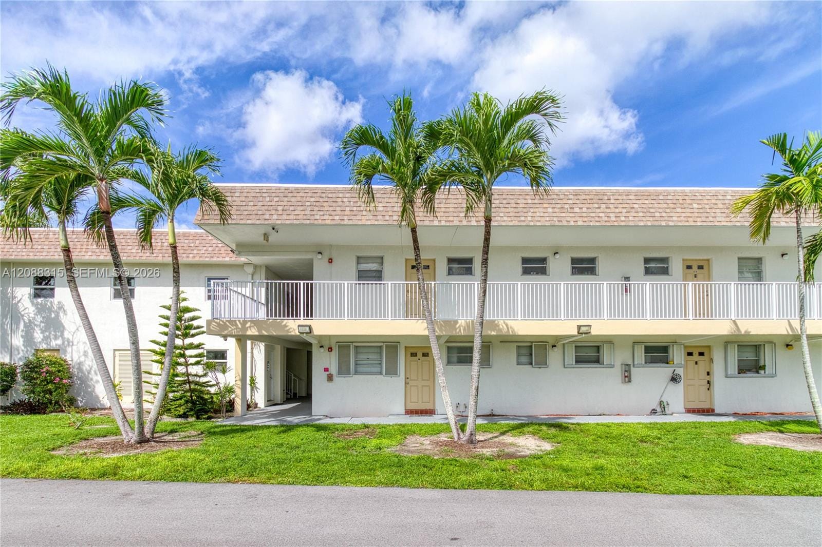 5160 SW 40th Avenue 4D — photo 1