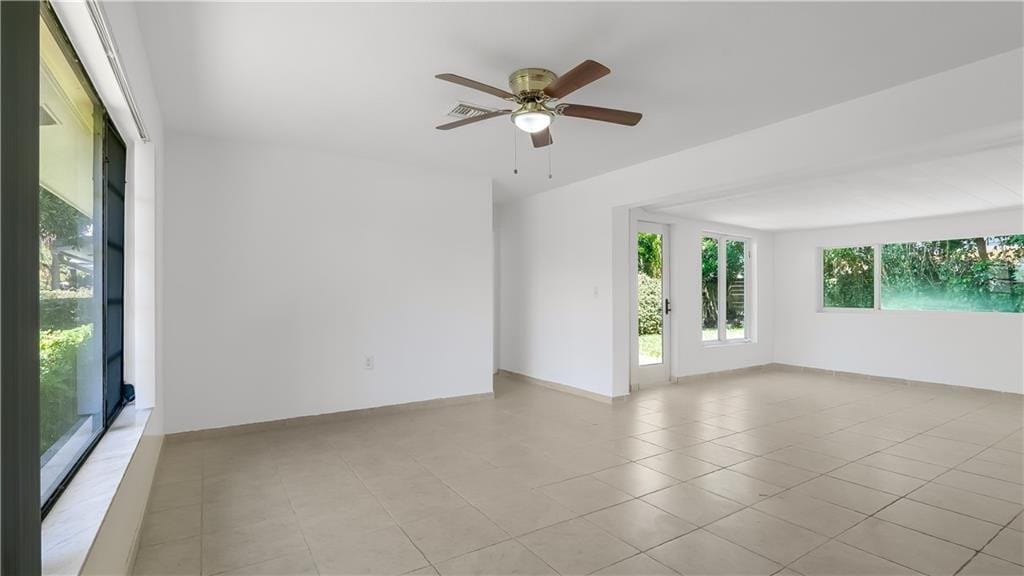 2161 NE 35TH Street — photo 3