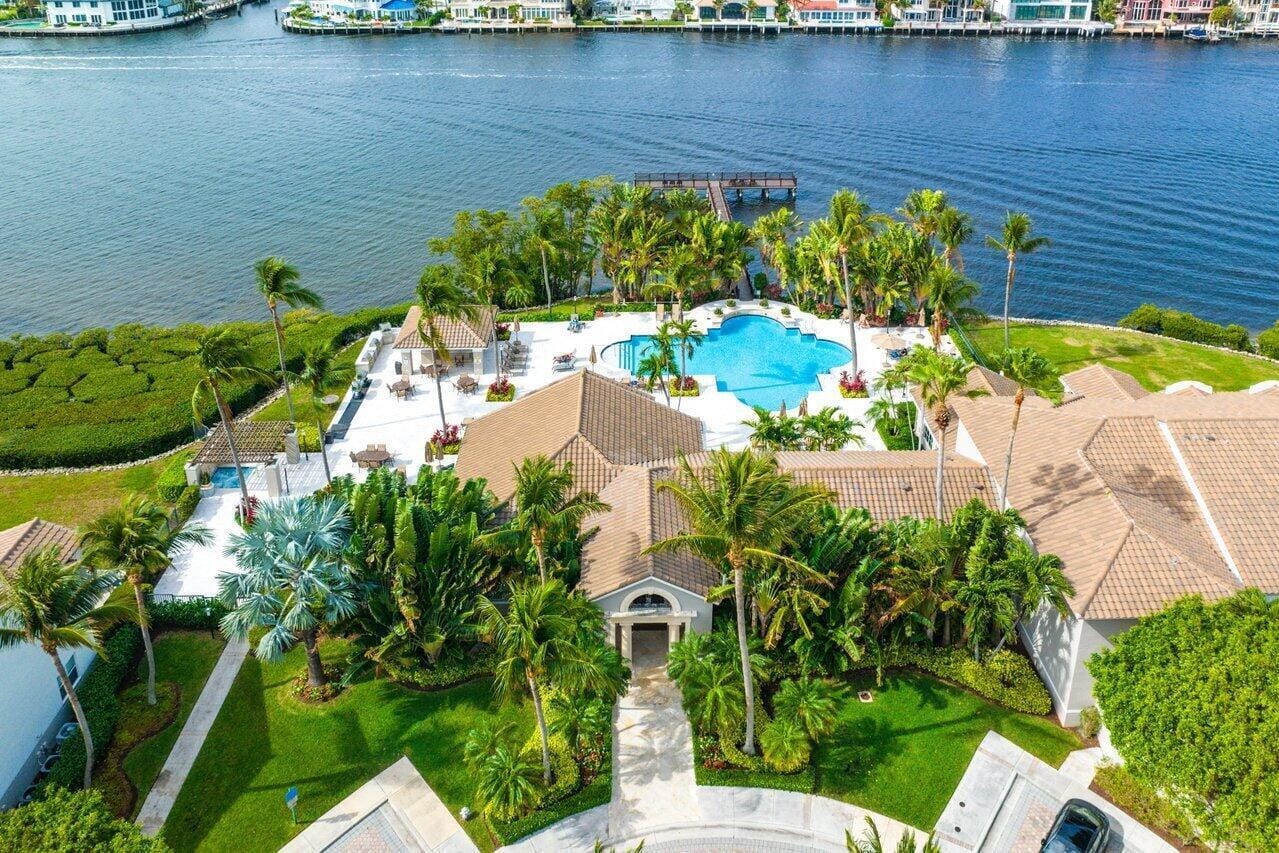 3604 S Ocean Boulevard 105