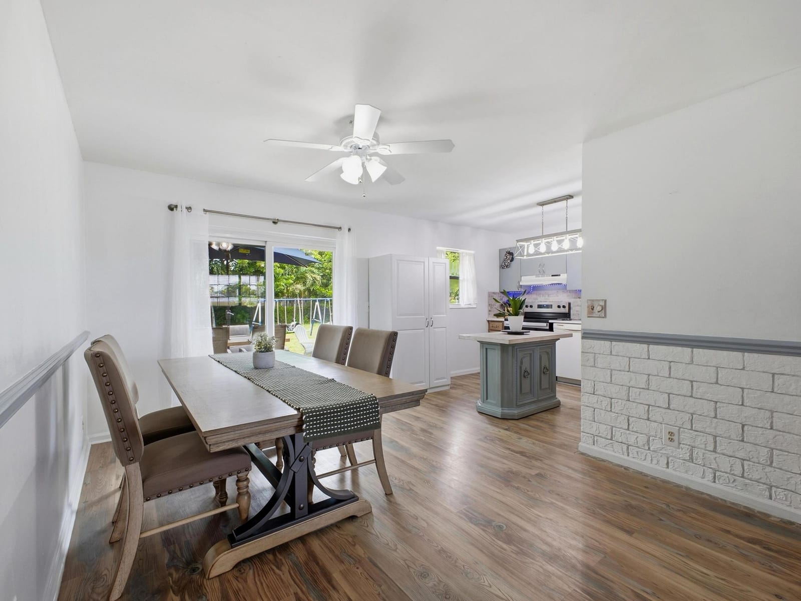 234 La Mancha Avenue, Royal Palm Beach, FL 33411 photo 10