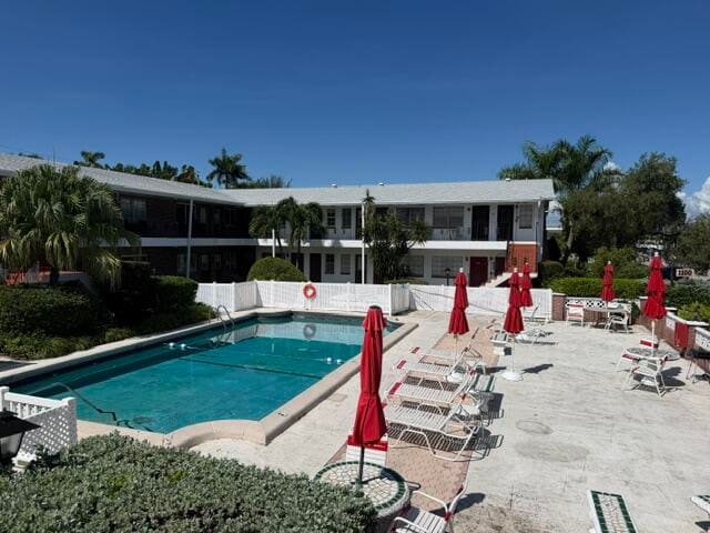 1100 ATLANTIC SHORES Boulevard 409, Hallandale Beach, FL 33009
