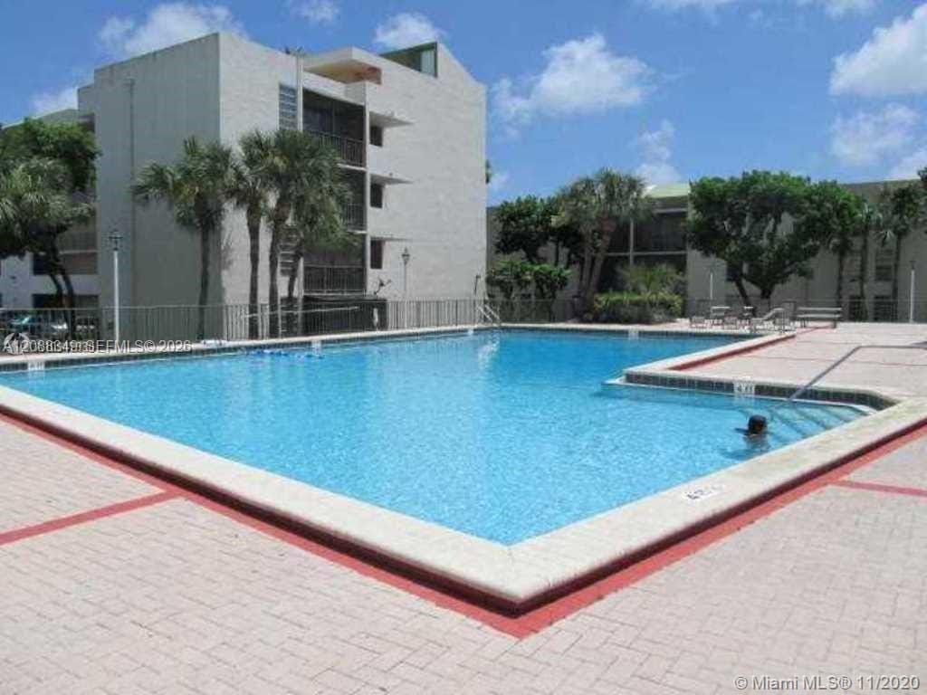 8870 Fontainebleau Boulevard 208 — photo 9