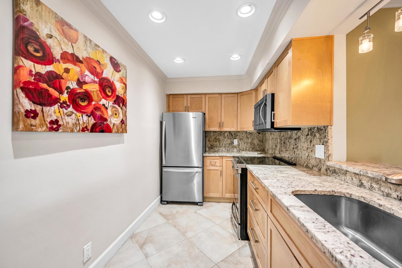 615 NE 12th Avenue 301 — photo 11