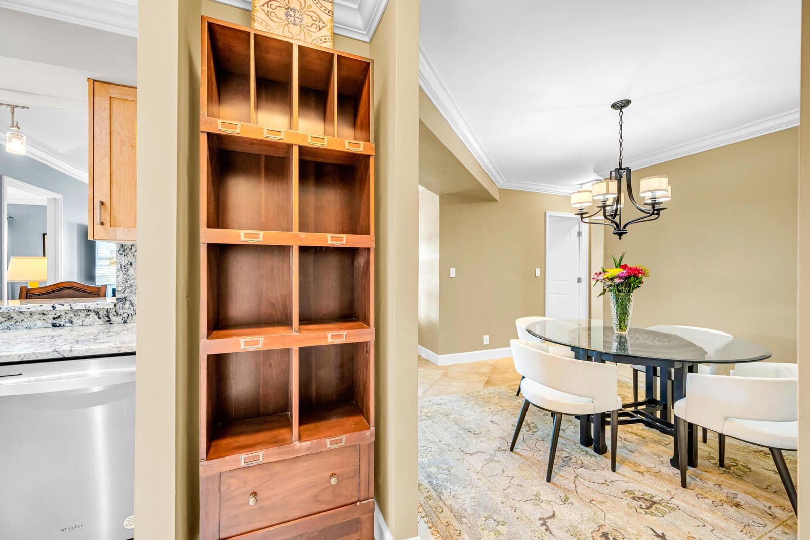615 NE 12th Avenue 301 — photo 8