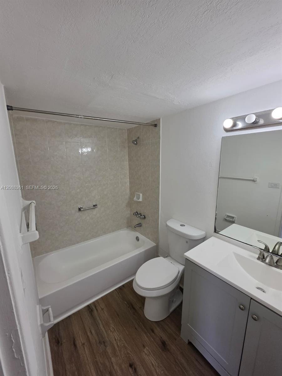 4550 NW 9th Street 605E — photo 3