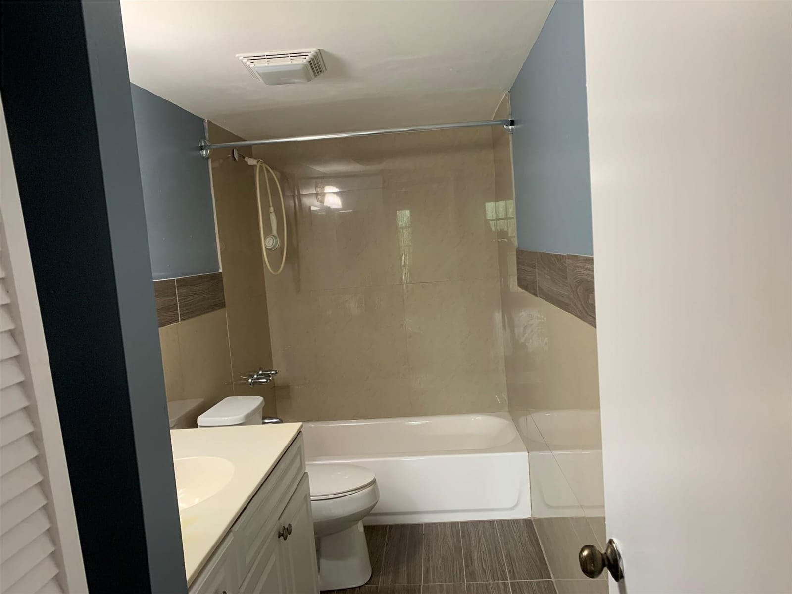 5530 NW 44TH Street 311C, Lauderhill, FL 33319 photo 5