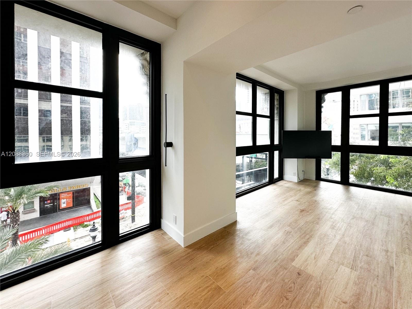 111 E Flagler Street 304, Miami, FL 33131 photo 15
